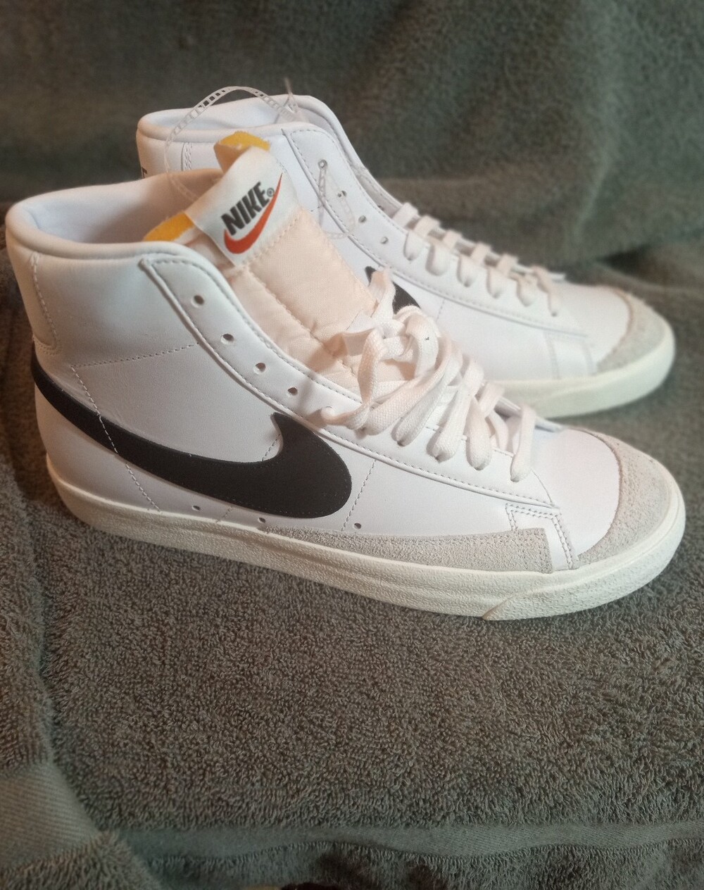 Nike Blazer Mid 77 White Black Women's Size 12 US / Mens Size 10.5 New No Box